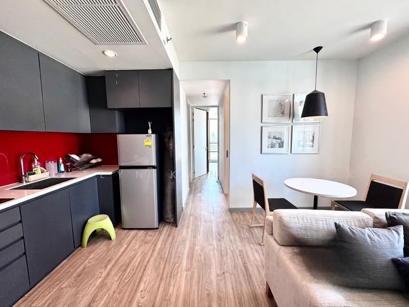 Siamese Surawong, Bangkok, Sap Road, Si Phraya, Bang Rak, Bangkok, 2 Bedrooms, 55 sqm, Condo For Rent, by Natlyn Kongsapook, 500170708 - DDproperty.com