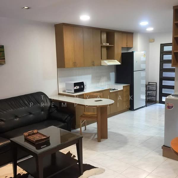 Supalai Place Sukhumvit 39, Bangkok, 175-179 Soi Sukhumvit 39 Sukhumvit Road, Khlong Tan Nua, Watthana, Bangkok, 1 Bedroom, 50 sqm, Condo For Rent, by Thanyalak Premputtiphan, 500170715 - DDproperty.com