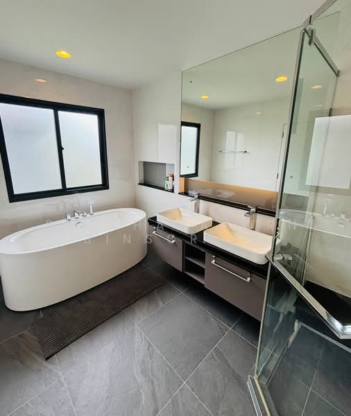 Setthasiri-Krungthep Kreetha 2, Bangkok, Krungthep Kreetha Road, Hua Mak, Bang Kapi, Bangkok, 5 Bedrooms, 495 sqm, Single Detached House For Sale, by Patcharaporn Binsorlae, 500170749 - DDproperty.com