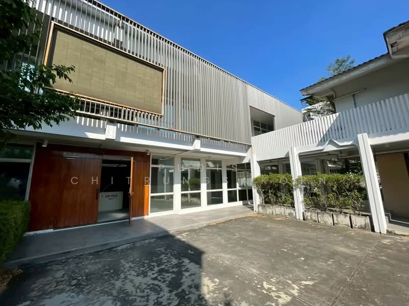 บ้านเดี่ยวสแตนอโลนให้เช่า | พหลโยธิน – อารีย์, กรุงเทพ, สามเสนใน, พญาไท, กรุงเทพ, 1,500 ตร.ม., ตึกแถว-อาคารพาณิชย์ ให้เช่า, โดย Pudis Chitrungsakorn, 500170799 - DDproperty.com