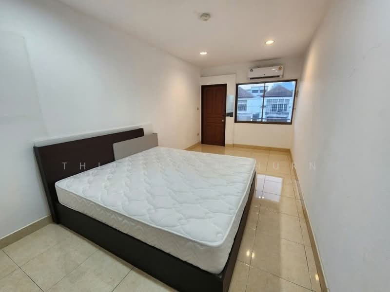 Townhouse, 4 Bedroom, 3 Minute Walk BTS Bang Chak, Bangkok, Bang Chak, Phra Khanong, Bangkok, 4 Bedrooms, 250 sqm, Townhouse For Rent, by Thiti Boonchurn, 500170802 - DDproperty.com