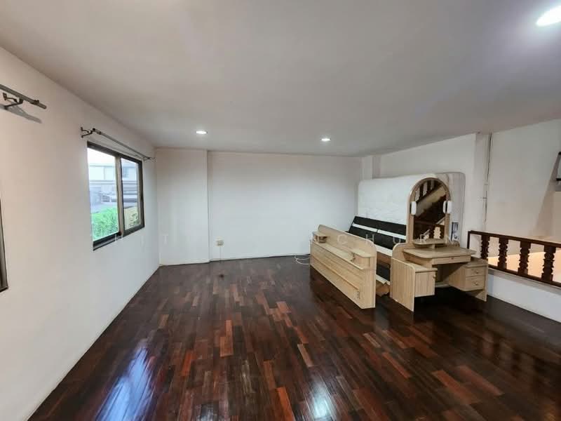 Townhouse, 4 Bedroom, 3 Minute Walk BTS Bang Chak, Bangkok, Bang Chak, Phra Khanong, Bangkok, 4 Bedrooms, 250 sqm, Townhouse For Rent, by Thiti Boonchurn, 500170802 - DDproperty.com