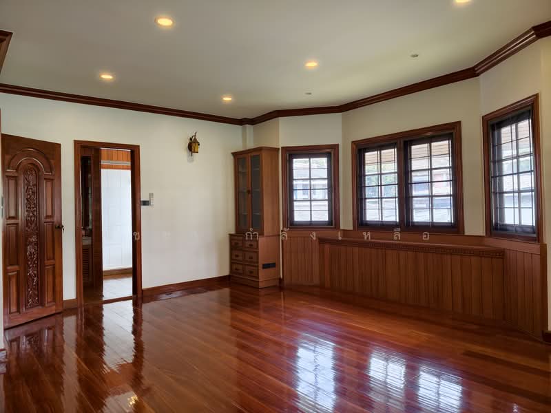 Soi Phahonyothin 62/1, Pathum Thani, พหลโยธิน, Khu Khot, Lam Luk Ka, Pathum Thani, 5 Bedrooms, 600 sqm, Single Detached House For Sale, by นัชชา กำลังเหลือ, 500170852 - DDproperty.com