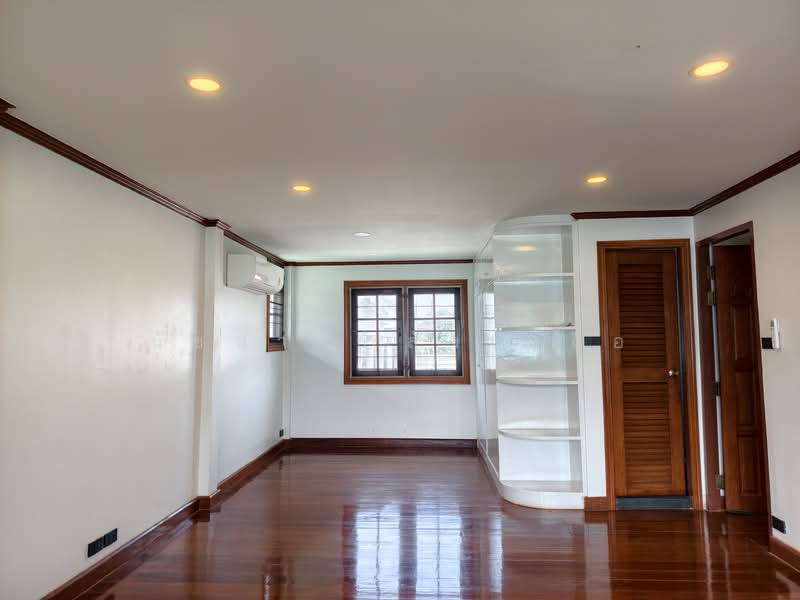 Soi Phahonyothin 62/1, Pathum Thani, พหลโยธิน, Khu Khot, Lam Luk Ka, Pathum Thani, 5 Bedrooms, 600 sqm, Single Detached House For Sale, by นัชชา กำลังเหลือ, 500170852 - DDproperty.com