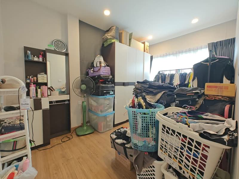 Centro Wongwaen-Chatuchot (เซนโทร วงแหวน-จตุโชติ), กรุงเทพ, ซอยวงศกร 1 ถนนคู่ขนานกาญจนาภิเษก, สามวาตะวันตก, คลองสามวา, กรุงเทพ, 175 ตร.ม., บ้านเดี่ยว ขาย, โดย อาทิตยา จินตะเหวก, 500170883 - DDproperty.com