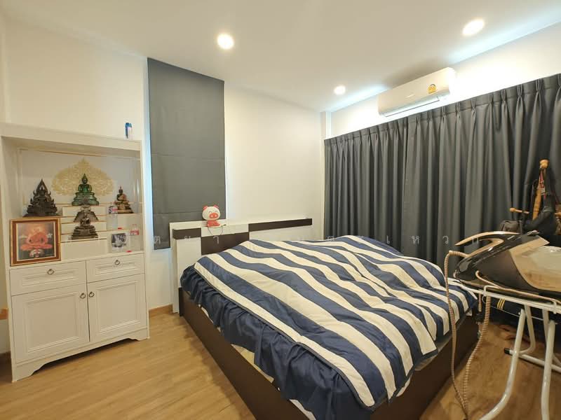 Centro Wongwaen-Chatuchot, Bangkok, Soi Wongsakon 1, Kanchanaphisek parallel Road, Sam Wa Tawan Tok, Khlong Sam Wa, Bangkok, 3 Bedrooms, 175 sqm, Single Detached House For Sale, by อาทิตยา จินตะเหวก, 500170883 - DDproperty.com