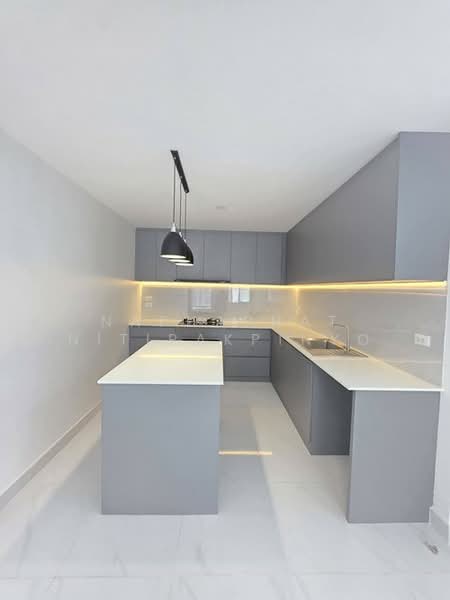 Baan Koon Suk 1, Chon Buri (Pattaya), Bang Sa-re, Sattahip, Chon Buri (Pattaya), 4 Bedrooms, 200 sqm, Villa For Sale, by Naphaphat Nitipakpinyo, 500170917 - DDproperty.com