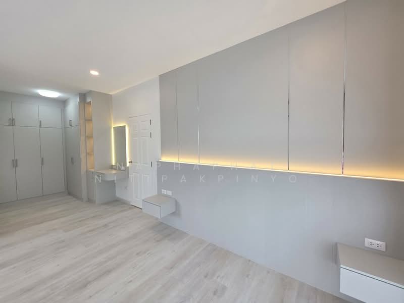 Baan Koon Suk 1, Chon Buri (Pattaya), Bang Sa-re, Sattahip, Chon Buri (Pattaya), 4 Bedrooms, 200 sqm, Villa For Sale, by Naphaphat Nitipakpinyo, 500170917 - DDproperty.com