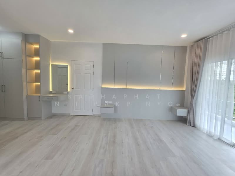 Baan Koon Suk 1, Chon Buri (Pattaya), Bang Sa-re, Sattahip, Chon Buri (Pattaya), 4 Bedrooms, 200 sqm, Villa For Sale, by Naphaphat Nitipakpinyo, 500170917 - DDproperty.com