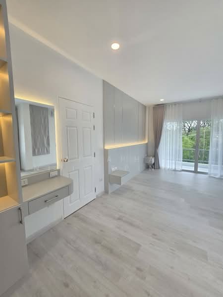 Baan Koon Suk 1, Chon Buri (Pattaya), Bang Sa-re, Sattahip, Chon Buri (Pattaya), 4 Bedrooms, 200 sqm, Villa For Sale, by Naphaphat Nitipakpinyo, 500170917 - DDproperty.com