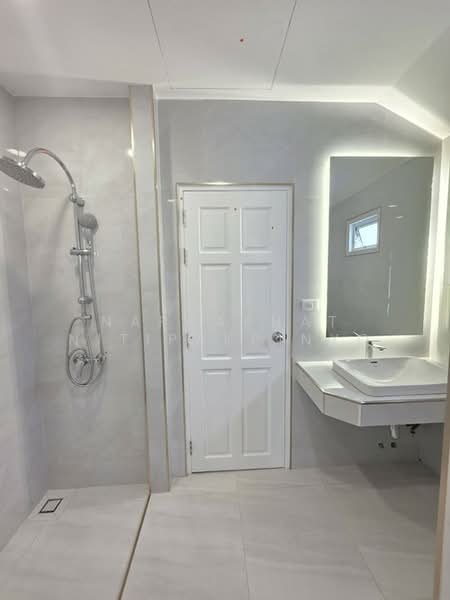 Baan Koon Suk 1, Chon Buri (Pattaya), Bang Sa-re, Sattahip, Chon Buri (Pattaya), 4 Bedrooms, 200 sqm, Villa For Sale, by Naphaphat Nitipakpinyo, 500170917 - DDproperty.com