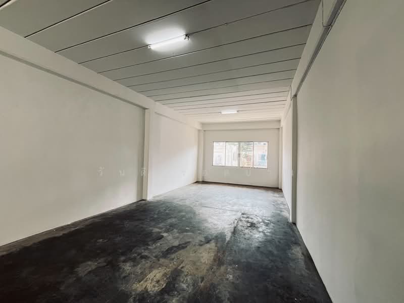 อาคารพาณิชย 3.5 ชัน ตลาดไอยรา, Pathum Thani, Khlong Nung, Khlong Luang, Pathum Thani, 1 Bedroom, 144 sqm, Single Detached House For Sale, by วันดี รอดปาน, 500170920 - DDproperty.com