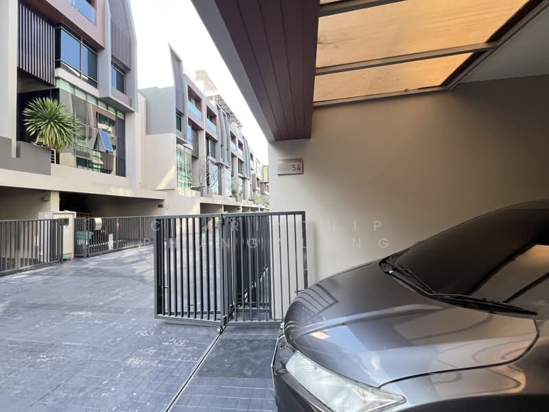 The Park Lane 22, Bangkok, 42 Soi Pridi Banomyong 45, Khlong Tan Nua, Watthana, Bangkok, 3 Bedrooms, 300 sqm, Townhouse For Rent, by Charinthip Phungalong, 500170923 - DDproperty.com