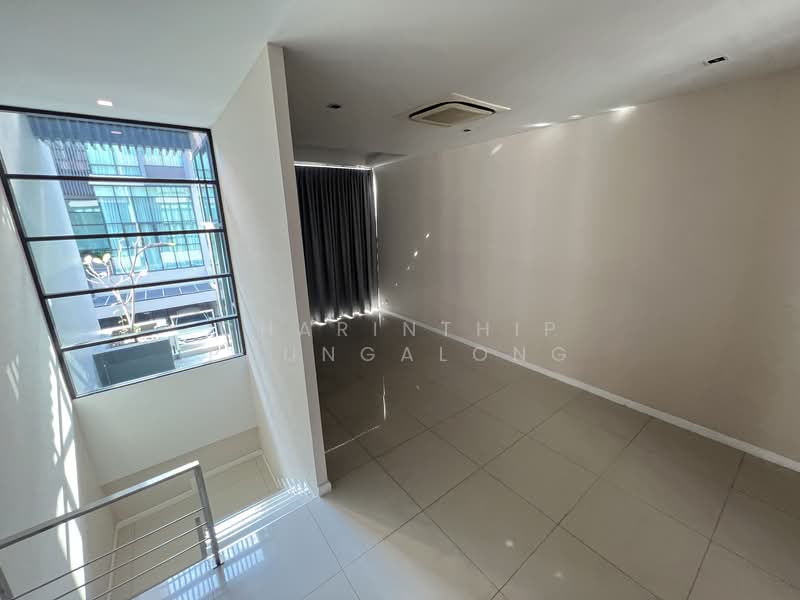 The Park Lane 22, Bangkok, 42 Soi Pridi Banomyong 45, Khlong Tan Nua, Watthana, Bangkok, 3 Bedrooms, 300 sqm, Townhouse For Rent, by Charinthip Phungalong, 500170923 - DDproperty.com