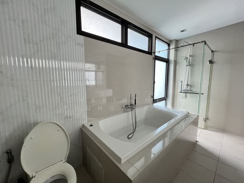 The Park Lane 22, Bangkok, 42 Soi Pridi Banomyong 45, Khlong Tan Nua, Watthana, Bangkok, 3 Bedrooms, 300 sqm, Townhouse For Rent, by Charinthip Phungalong, 500170923 - DDproperty.com