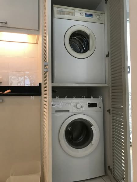 The Royal Place 1, Bangkok, Rajdamri, Lumphini, Pathum Wan, Bangkok, 2 Bedrooms, 146 sqm, Condo For Rent, by Nichakorn Tawnao, 500170936 - DDproperty.com