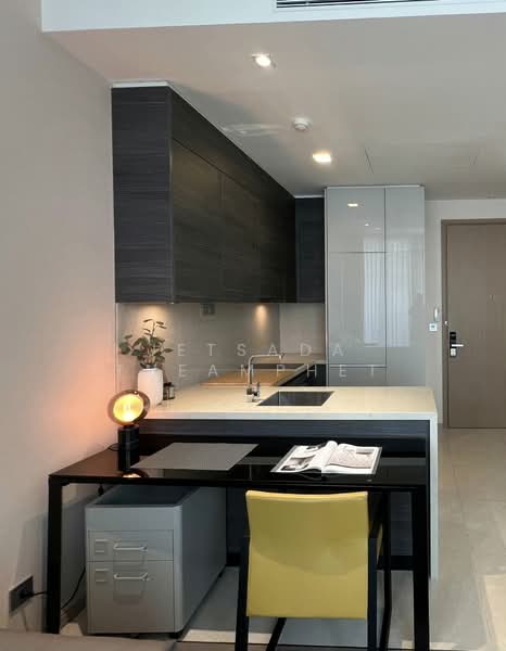 The Esse Asoke, Bangkok, 333 Soi Sukhumvit 21, Sukhumvit Road, Khlongtoei Nua, Watthana, Bangkok, 1 Bedroom, 45 sqm, Condo For Rent, by Jetsada Theamphet, 500170938 - DDproperty.com