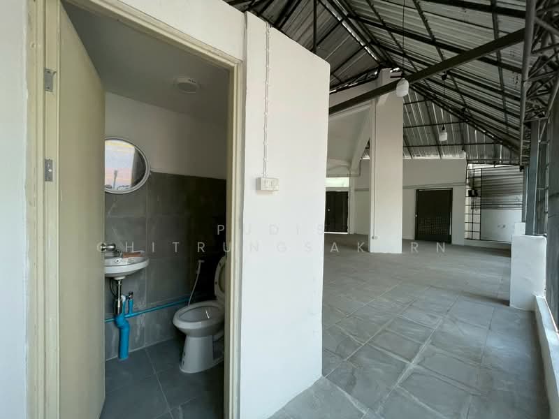 ให้เช่าพื้นที่ติดถนนใหญ่ – แยกวิภาวดี-สุทธิสาร, กรุงเทพ, ดินแดง, ดินแดง, กรุงเทพ, 120 ตร.ม., ตึกแถว-อาคารพาณิชย์ ให้เช่า, โดย Pudis Chitrungsakorn, 500170943 - DDproperty.com