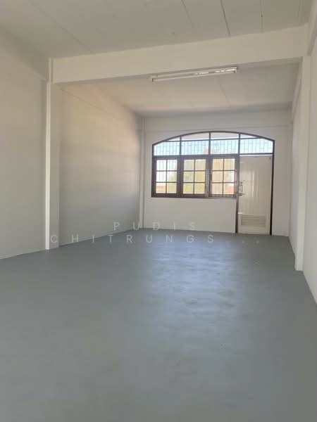 Shophouse for Rent – Chokchai 4 Area, Bangkok, Lat Phrao, Lat Phrao, Bangkok, , 180 sqm, Shophouse For Rent, by Pudis Chitrungsakorn, 500170948 - DDproperty.com