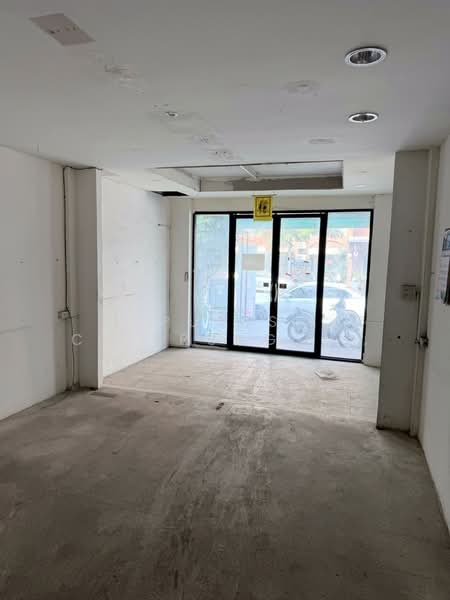 Satriwitthaya 2 | 1-Unit Commercial Building for Rent, Bangkok, Lat Phrao, Lat Phrao, Bangkok, , 72 sqm, Shophouse For Rent, by Pudis Chitrungsakorn, 500170957 - DDproperty.com