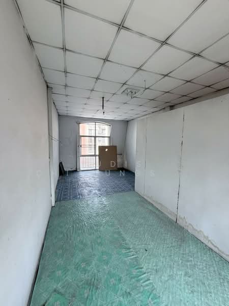 Satriwitthaya 2 | 1-Unit Commercial Building for Rent, Bangkok, Lat Phrao, Lat Phrao, Bangkok, , 72 sqm, Shophouse For Rent, by Pudis Chitrungsakorn, 500170957 - DDproperty.com