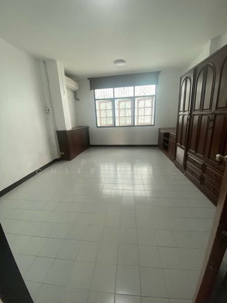 Townhouse for Rent – Pracharat Bamphen, Bangkok, Huai Khwang, Huai Khwang, Bangkok, , 216 sqm, Shophouse For Rent, by Pudis Chitrungsakorn, 500170959 - DDproperty.com