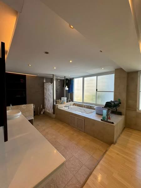 FOR RENT – 2 Connected Shophouses | Sutthisan, Bangkok, Samsen Nok, Huai Khwang, Bangkok, , 600 sqm, Shophouse For Rent, by Pudis Chitrungsakorn, 500170962 - DDproperty.com