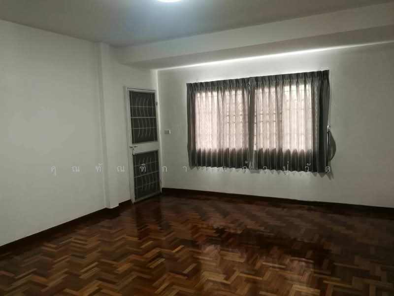 บ้านเช่า ถ.นวมินทร์111 ใกล้รียบด่วนรามินทราอาจณรงค์,ใกล้ห้างเดอะมอลบางกะปิ, Bangkok, Khlong Kum, Bueng Kum, Bangkok, 3 Bedrooms, 560 sqm, Single Detached House For Rent, by ทัณฑิกา แก้วปู่วัด, 500170993 - DDproperty.com