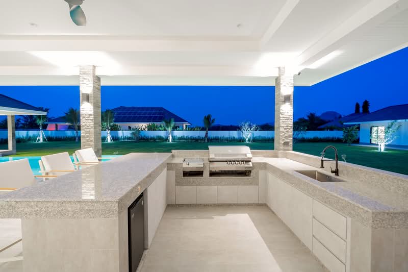 An Iconic 5-Bedroom Pool Estate with Expansive Mountain Views Hua Hin Pranburi Listing 20004, Prachuap Khiri Khan, Thap Tai, Hua Hin, Prachuap Khiri Khan, 5 Bedrooms, 450 sqm, Single Detached House For Sale, by สุมาลี วิไลประเสริฐ, 500170996 - DDproperty.com