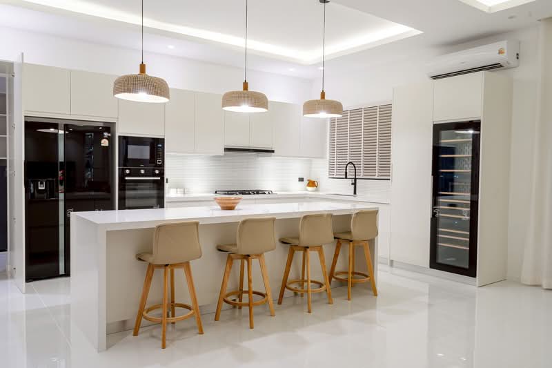 An Iconic 5-Bedroom Pool Estate with Expansive Mountain Views Hua Hin Pranburi Listing 20004, Prachuap Khiri Khan, Thap Tai, Hua Hin, Prachuap Khiri Khan, 5 Bedrooms, 450 sqm, Single Detached House For Sale, by สุมาลี วิไลประเสริฐ, 500170996 - DDproperty.com