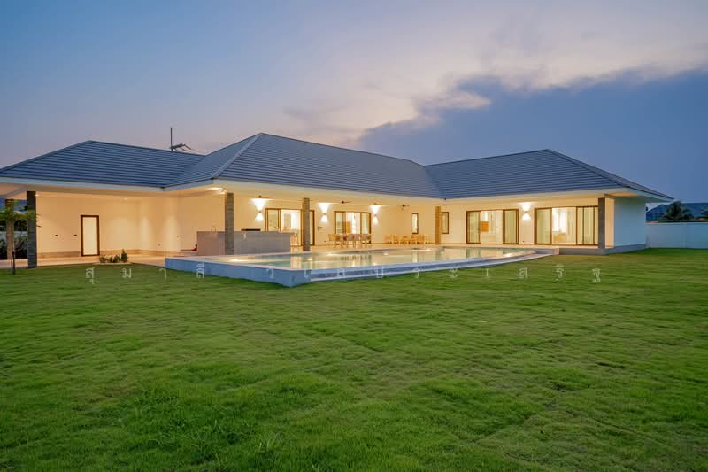 An Iconic 5-Bedroom Pool Estate with Expansive Mountain Views Hua Hin Pranburi Listing 20004, Prachuap Khiri Khan, Thap Tai, Hua Hin, Prachuap Khiri Khan, 5 Bedrooms, 450 sqm, Single Detached House For Sale, by สุมาลี วิไลประเสริฐ, 500170996 - DDproperty.com