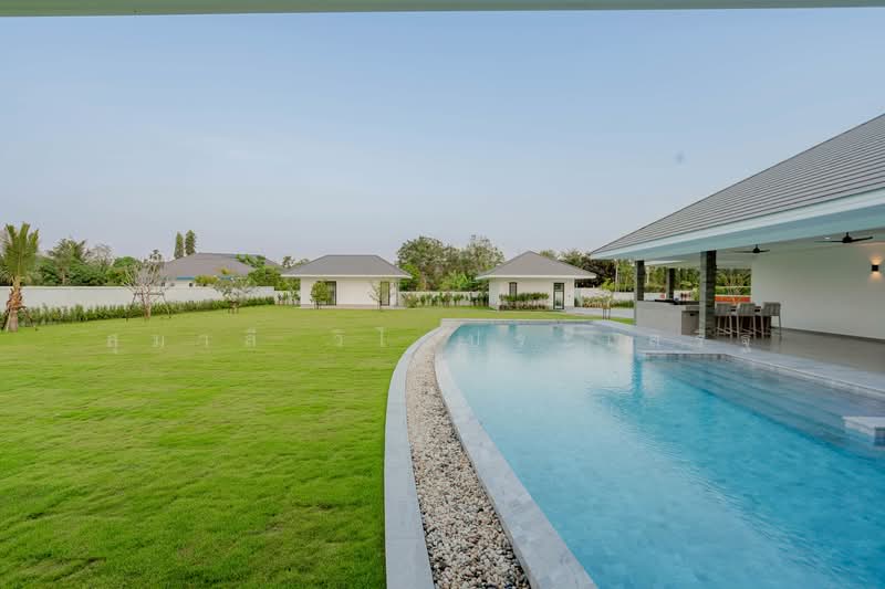 An Iconic 5-Bedroom Pool Estate with Expansive Mountain Views Hua Hin Pranburi Listing 20004, Prachuap Khiri Khan, Thap Tai, Hua Hin, Prachuap Khiri Khan, 5 Bedrooms, 450 sqm, Single Detached House For Sale, by สุมาลี วิไลประเสริฐ, 500170996 - DDproperty.com