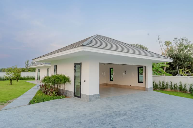 คฤหาสห์สุดหรู พร้อมสวนขนาดใหญ่ วิวภูเขา ขนาด 5 ห้องนอน หัวหิน ปราณบุรี (รหัส 20004), ประจวบคีรีขันธ์, ทับใต้, หัวหิน, ประจวบคีรีขันธ์, 450 ตร.ม., บ้านเดี่ยว ขาย, โดย สุมาลี วิไลประเสริฐ, 500170996 - DDproperty.com