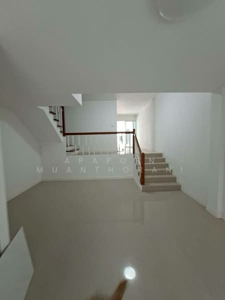 ขายทาวน์โฮม หมู่บ้าน Grand Village 3 : แกรนด์ วิลเลจ 3 ราคาถูกที่สุดในโครงการ, Nakhon Pathom, Bang Krathuk, Sam Phran, Nakhon Pathom, 3 Bedrooms, 109 sqm, Townhouse For Sale, by Apaporn Muanthorani, 500171026 - DDproperty.com