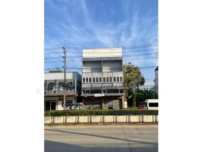 ขาย - ขาย/ให้เช่า อาคารพาณิชย์ 3 ชั้น 2 คูหา ติดถนนพหลโยธิน ใกล้ห้าแยกพ่อขุน เมืองเชียงราย, เชียงราย