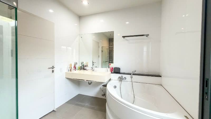 Perfect Masterpiece Lake Side Rangsit, Pathum Thani, Ban Klang, Muang Pathum Thani, Pathum Thani, 4 Bedrooms, 392 sqm, Single Detached House For Sale, by คุณ ชิดชนก ( ฝัน ), 500171044 - DDproperty.com