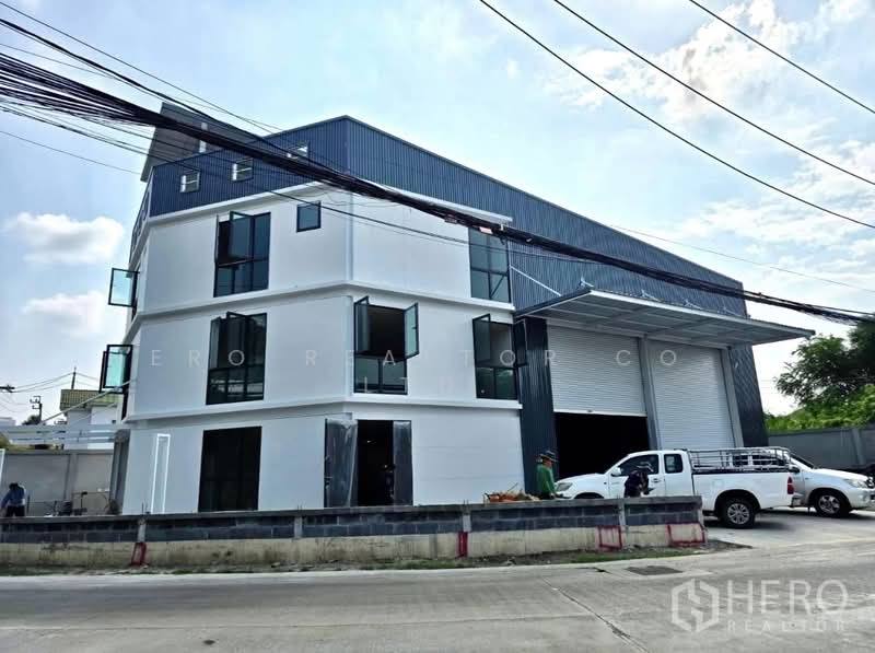 For Sale - For Sale 600 Sqm Warehouse with 3-Storey Office in Nonthaburi hre00319, Nonthaburi