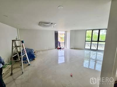 ขาย - ขาย โกดังพร้อมออฟฟิศ 3 ชั้น บางรักน้อย เมืองนนทบุรี hre00319, นนทบุรี