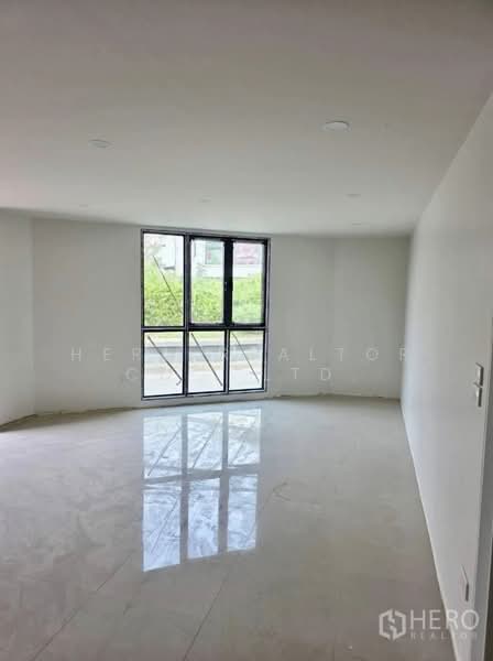 For Sale - For Sale 600 Sqm Warehouse with 3-Storey Office in Nonthaburi hre00319, Nonthaburi