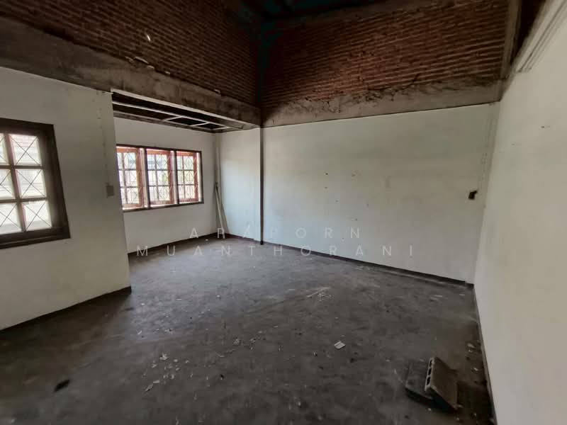 ขายทาวน์โฮม เข้าทางซอยบิ๊กซีนครปฐม ไผ่เตย ✨🍀 ราคาเพียง 1.69 ลบ.ถูกที่สุดในหมู่บ้าน ✨🛠 กำลังรีโนเวท, Nakhon Pathom, Huai Chorakhe, Muang Nakhon Pathom, Nakhon Pathom, 2 Bedrooms, 109 sqm, Townhouse For Sale, by Apaporn Muanthorani, 500171048 - DDproperty.com