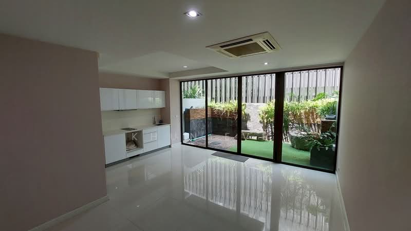 The Park Lane 22, Bangkok, 42 Soi Pridi Banomyong 45, Khlong Tan Nua, Watthana, Bangkok, 3 Bedrooms, 300 sqm, Townhouse For Rent, by Khun Eve, 500171054 - DDproperty.com