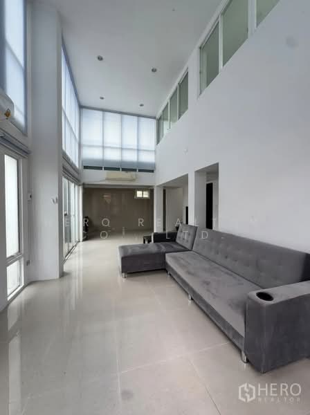 ให้เช่า โฮมออฟฟิศ 178 ตร.ม. ใกล้ BTS เอกมัย เขตวัฒนา hre00319, กรุงเทพ, คลองตันเหนือ, วัฒนา, กรุงเทพ, 178 ตร.ม., ตึกแถว-อาคารพาณิชย์ ให้เช่า, โดย Hero Realtor Co., Ltd., 500171064 - DDproperty.com