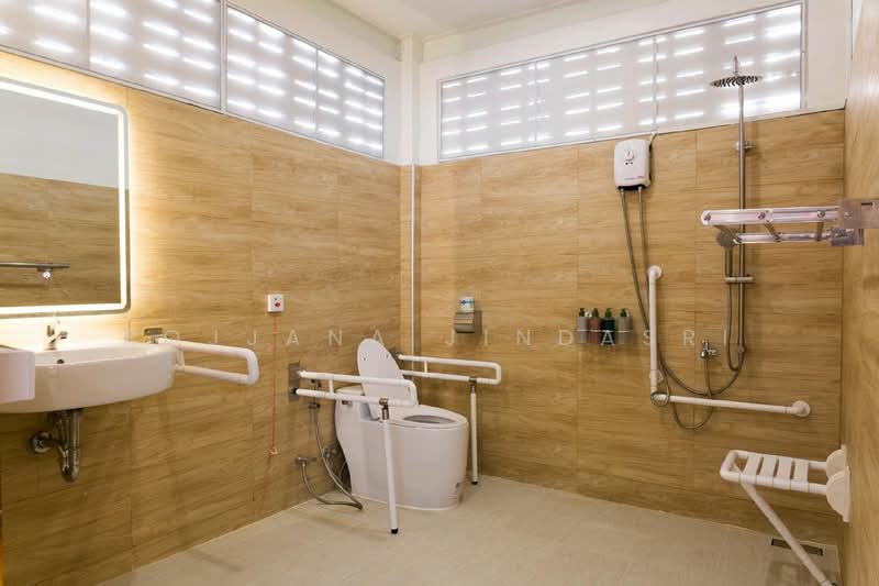 2-BR House, Bangkok, Taling Chan, Taling Chan, Bangkok, 2 Bedrooms, 340 sqm, Single Detached House For Rent, by Rojjana Jindasri, 500171067 - DDproperty.com