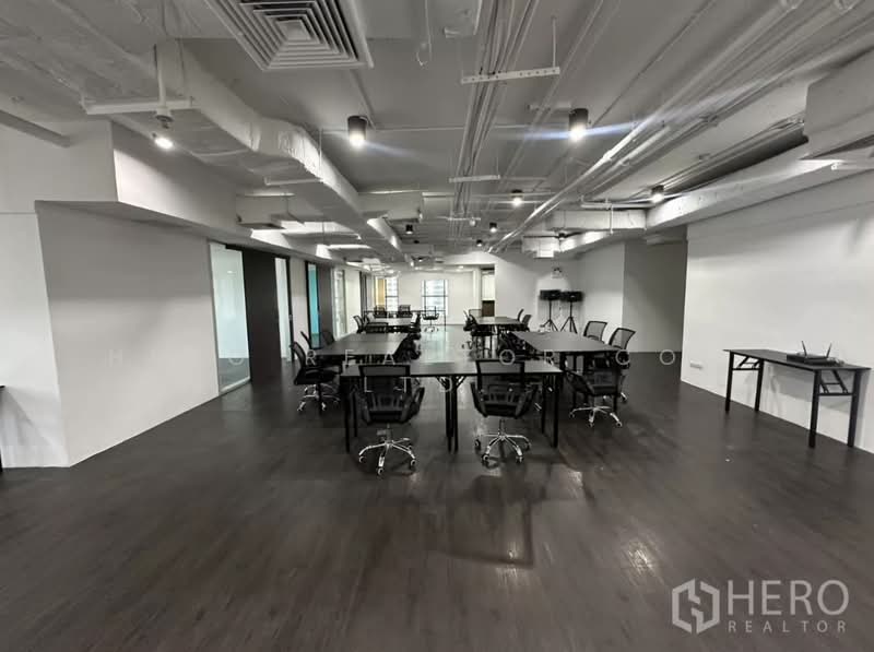 ให้เช่า พื้นที่สำนักงาน 220 ตร.ม. เขตวัฒนา ใกล้ BTS เอกมัย bre25457, กรุงเทพ, คลองตันเหนือ, วัฒนา, กรุงเทพ, 220 ตร.ม., สำนักงาน ให้เช่า, โดย Hero Realtor Co., Ltd., 500171156 - DDproperty.com
