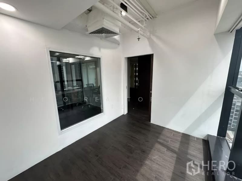 For rent Office Space 220 sqm in Khlong Tan Nuea, Watthana, Bangkok BTS Ekkamai bre25457, Bangkok, Khlong Tan Nua, Watthana, Bangkok, , 220 sqm, Office Space For Rent, by Hero Realtor Co., Ltd., 500171156 - DDproperty.com