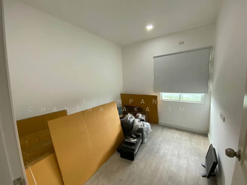 3-BR Townhouse, Bangkok, Saphan Sung, Saphan Sung, Bangkok, 3 Bedrooms, 204 sqm, Townhouse For Sale, by Pornpan Chantharakasemchai, 500171181 - DDproperty.com