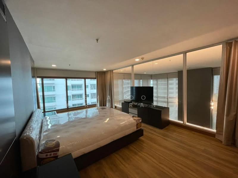 The Emporio Place, Bangkok, 93 Soi Sukhumvit 24, Sukhumvit Road, Khong Tan, Khlong Toei, Bangkok, 2 Bedrooms, 145 sqm, Condo For Rent, by Khemasooch Chiraburanan, 500171211 - DDproperty.com