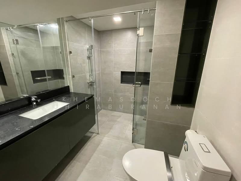 The Emporio Place, Bangkok, 93 Soi Sukhumvit 24, Sukhumvit Road, Khong Tan, Khlong Toei, Bangkok, 2 Bedrooms, 145 sqm, Condo For Rent, by Khemasooch Chiraburanan, 500171211 - DDproperty.com