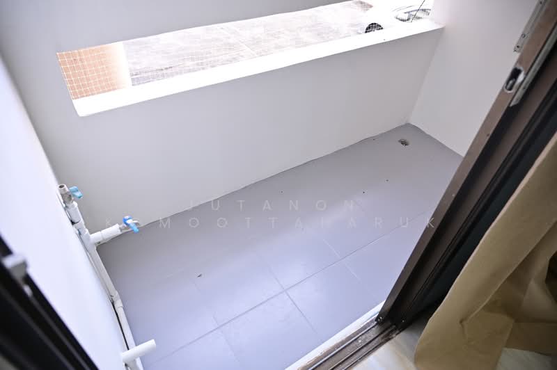 Thanyakhan Condominium, Bangkok, Soi Supapong, Samsen Nok, Huai Khwang, Bangkok, 1 Bedroom, 29 sqm, Condo For Sale, by Jutanon Komoottanaruk, 500171276 - DDproperty.com