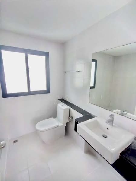 Flora Wongsawang : ฟลอรา วงศ์สว่าง, นนทบุรี, ถนนกรุงเทพฯ-นนทบุรี, บางเขน, เมืองนนทบุรี, นนทบุรี, 190 ตร.ม., ทาวน์เฮ้าส์ ขาย, โดย Thongchai Luxsanapongrat, 500171291 - DDproperty.com